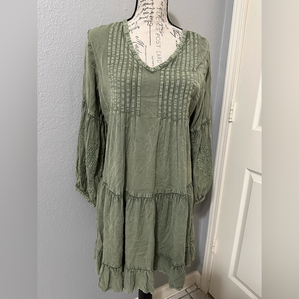 New with tags Bohemian solitaire by ravi khosla dress size M green color